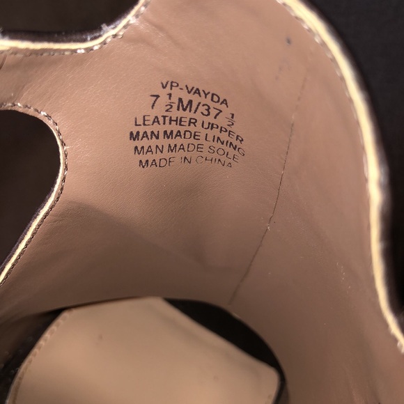 VINCE CAMUTO WOMENS PUMPS - Picture 6 of 6